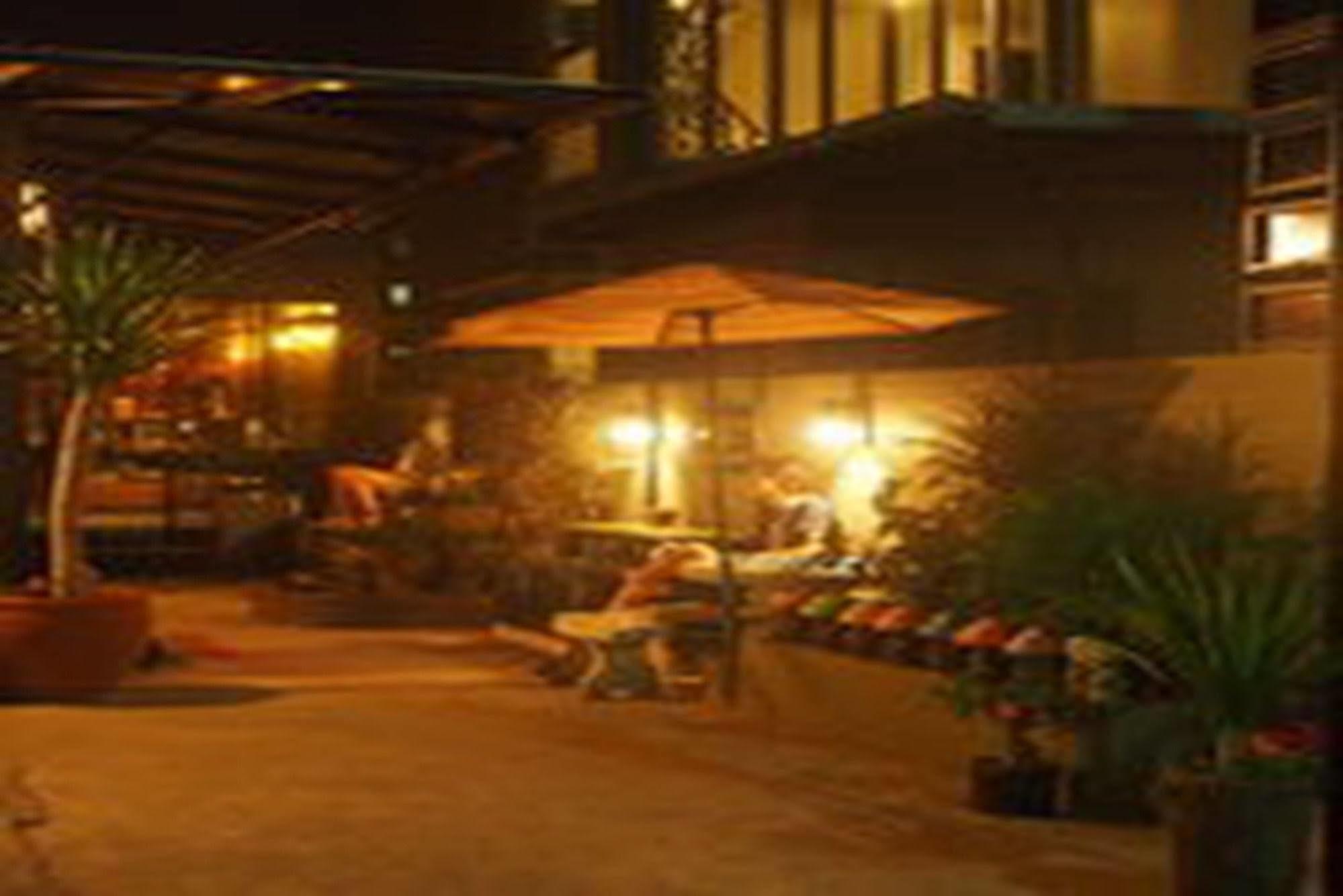 Nest Boutique Resort Bangkok Exterior photo